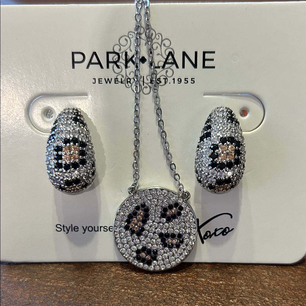 Park Lane March Sparkle Box set